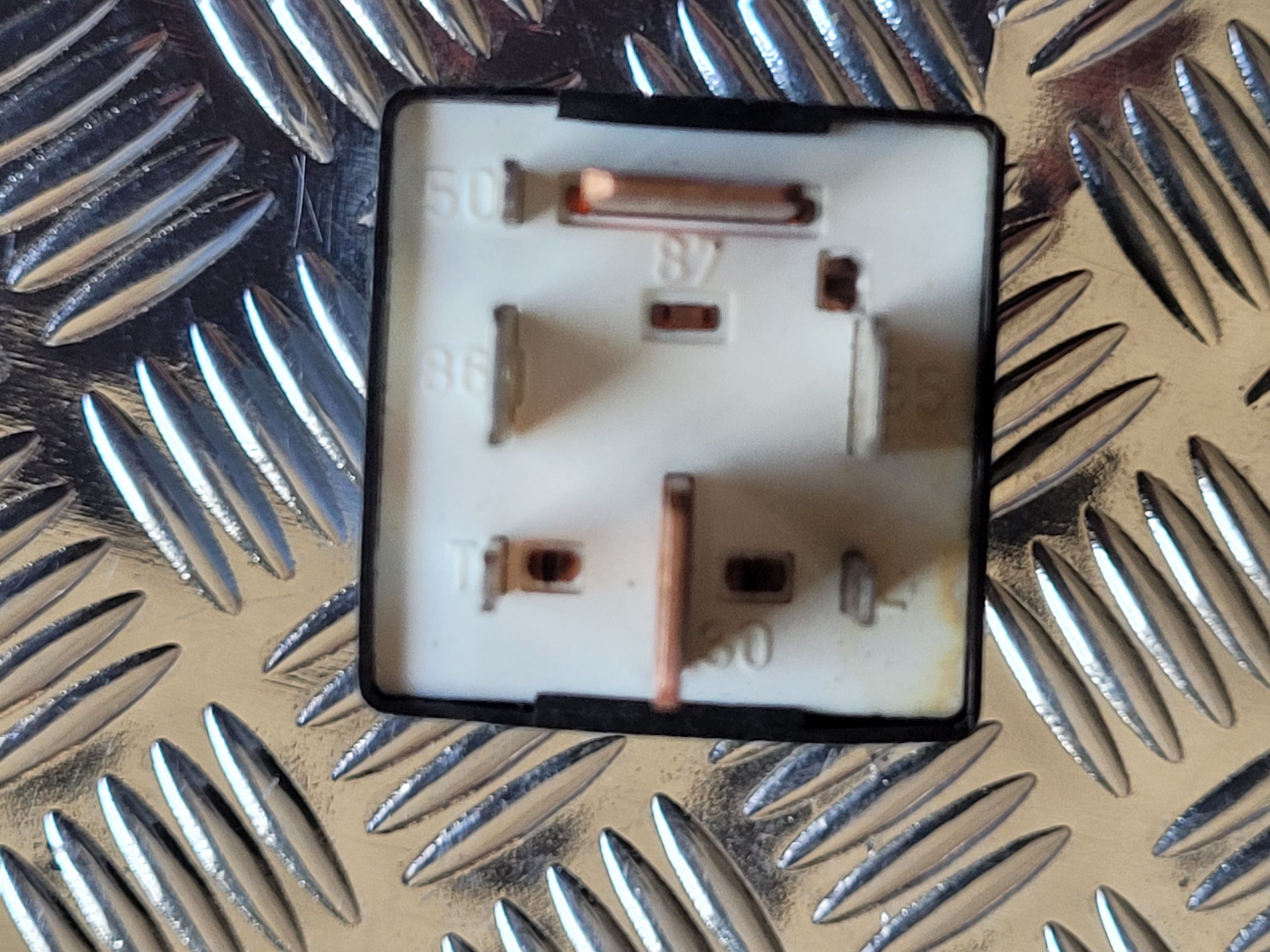 VW TRANSPORTER Glühkerzenrelais 191911261C WL0 51 233 007 – Bild 2